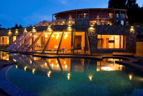 Rochester Bariloche, Primary image