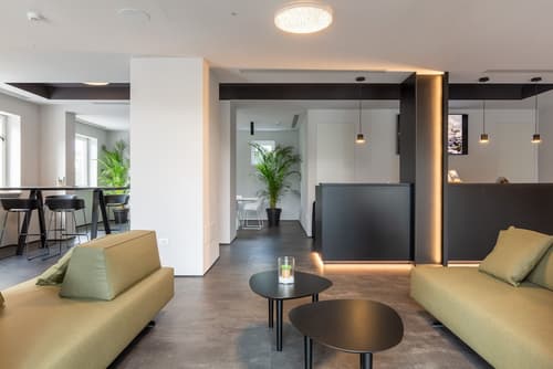 Goti' Hotel, Reception