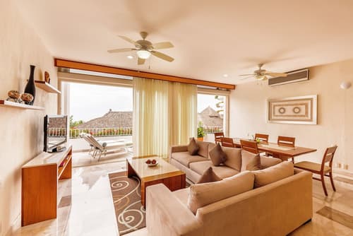 Grand Miramar All Luxury Suites & Residences, Room