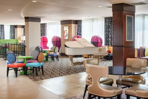 Staypineapple, The Maxwell Hotel, Seattle Center Seattle, Lobby sitting area