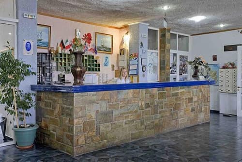 Sariza Spring Hotel, Reception