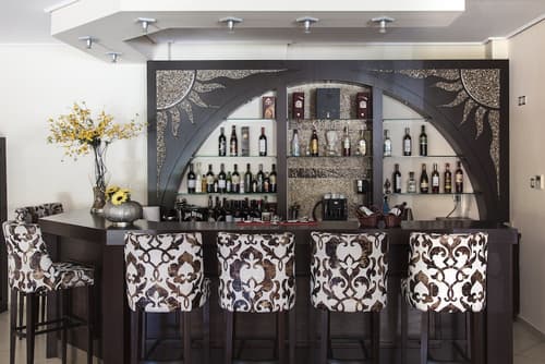 Meteoritis Hotel, Bar (on property)