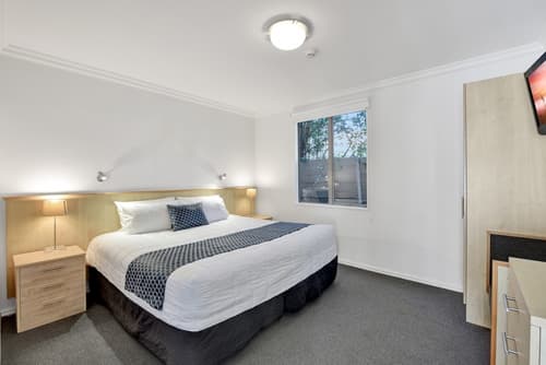 The Hotel Nelson, Room