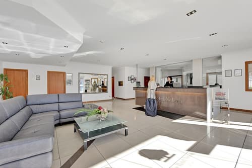 The Hotel Nelson, Reception