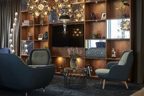 Tivoli Hotel, Lobby lounge