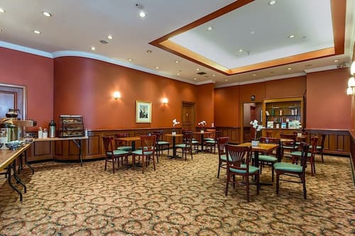 Chelsea Savoy Hotel, Reception