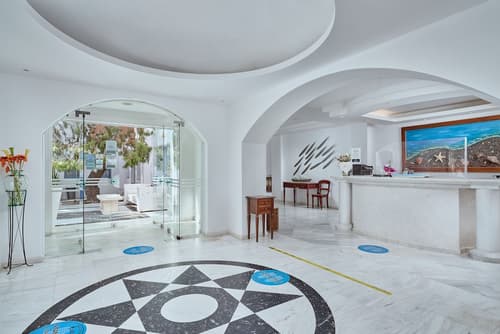 Meltemi Village, Reception