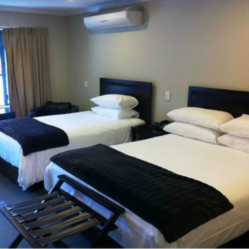 Aotea Motor Lodge, Room