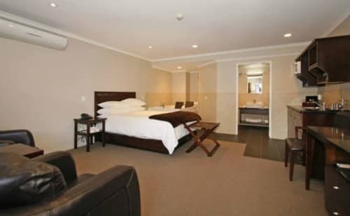 Aotea Motor Lodge, Room