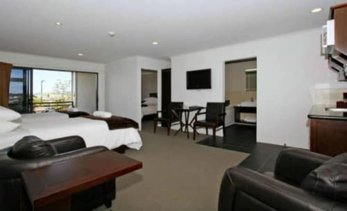 Aotea Motor Lodge, Room