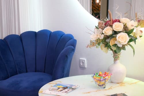 Hotel Fortuna, Lobby sitting area