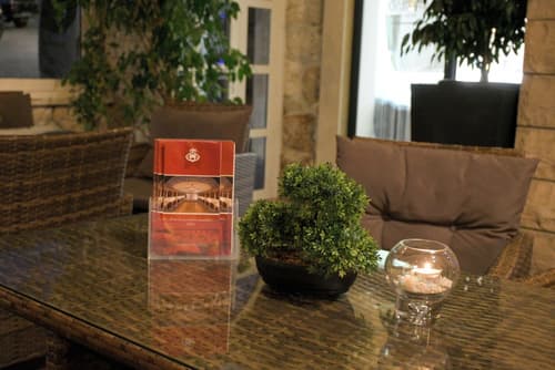 Hotel Fortuna, Lobby sitting area