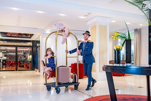 Relais Spa Val d'Europe, Reception