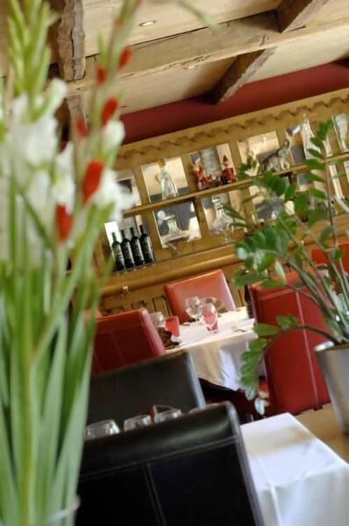 Le Monal, Restaurant