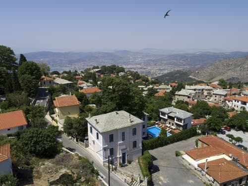 Archontiko Naoumidi, Exterior