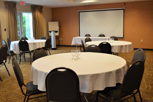 Fairfield Inn & Suites by Marriott Sault Ste. Marie, Meeting facility