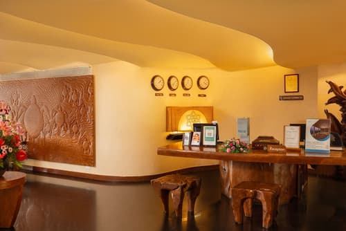 Gokulam Grand Turtle On The Beach, Reception