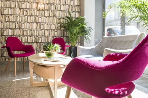 Hôtel des Ecrivains, Lobby sitting area