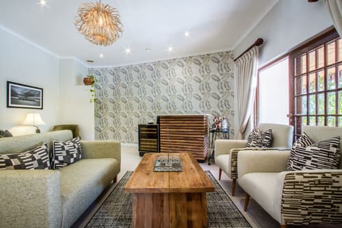 Hlangana Lodge, Reception