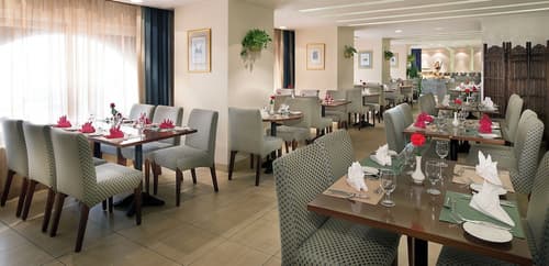 City Seasons Al Hamra Hotel, Restaurant