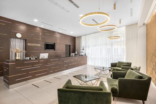 Corso Hotel Pécs, Reception