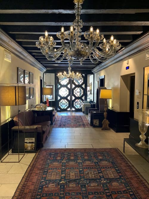 Aqua Palace Hotel, Lobby