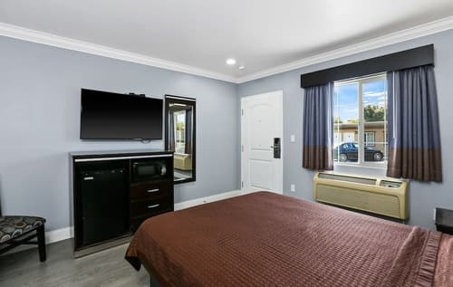 3rd Avenue Inn, Room