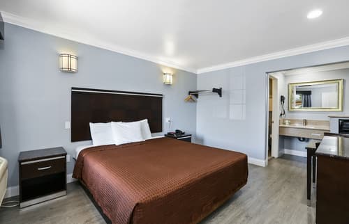 3rd Avenue Inn, Room