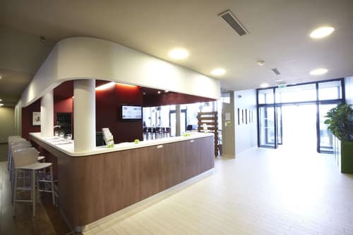 Campanile Carcassonne Est La Cite, Reception