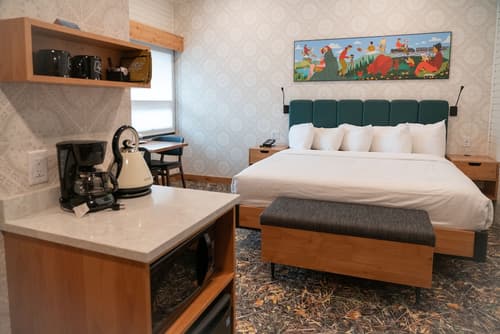 The Dorothy Motel, Room