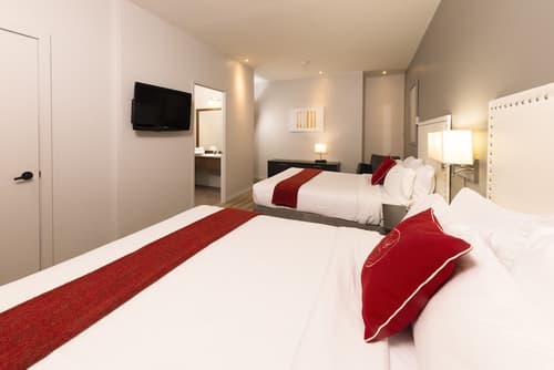 Hôtel du Nord, Room