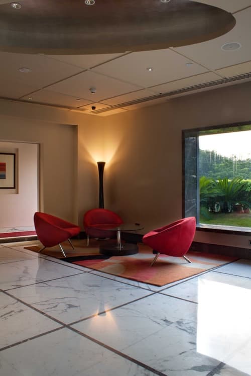 Radisson Blu Marina Hotel Connaught Place, Lobby sitting area