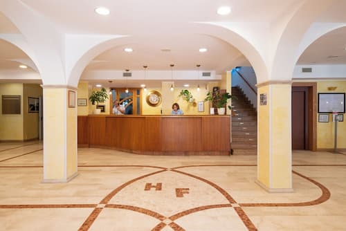 Hotel Florida, Reception