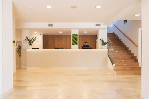 Hotel Florida, Reception