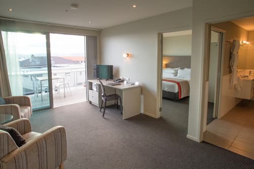 The Crown Hotel Napier, Room