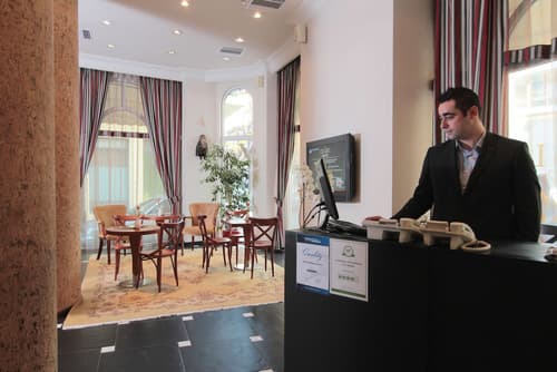 Athens Lotus Hotel, Reception