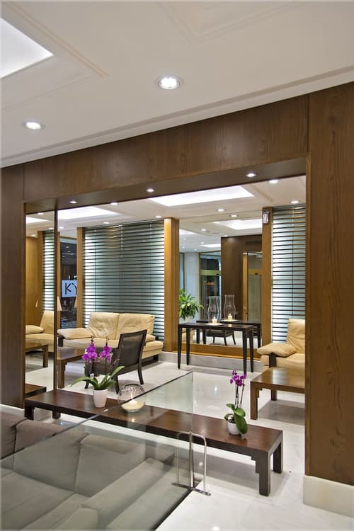 Kydon, The Heart City Hotel, Lobby sitting area