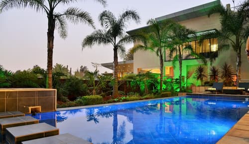 Premier Hotel OR Tambo, Outdoor pool