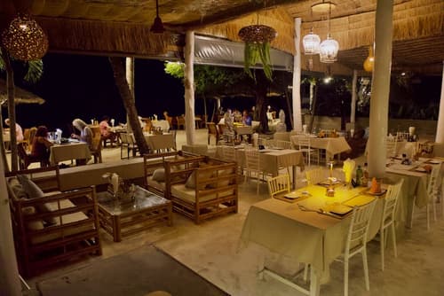 Milky Bay Resort, Reception