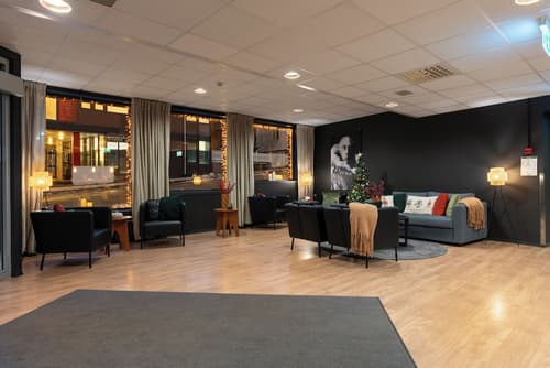 Enter Skansen Hotel, Reception