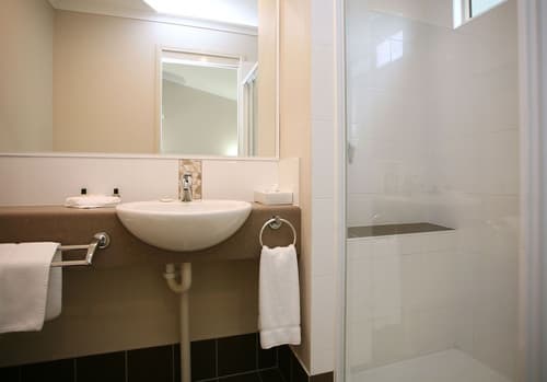 NRMA Cairns Holiday Park, Bathroom