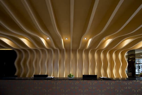 Venue Hotel, Reception