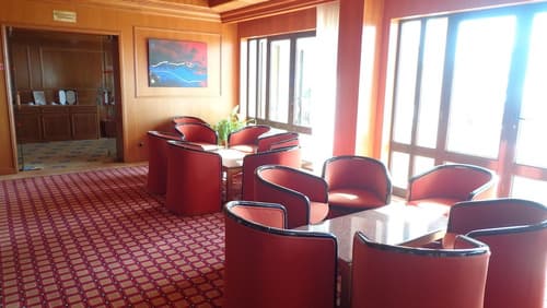 Hotel Horta, Lobby lounge