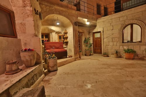 Turquaz Cave Hotel, Interior entrance