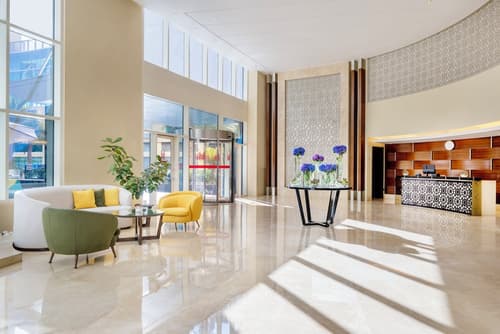 Grand Millennium Al Wahda, Lobby