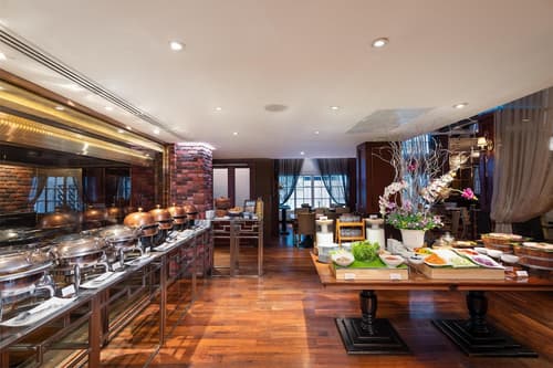 Radisson Suites Bangkok Sukhumvit, Breakfast area