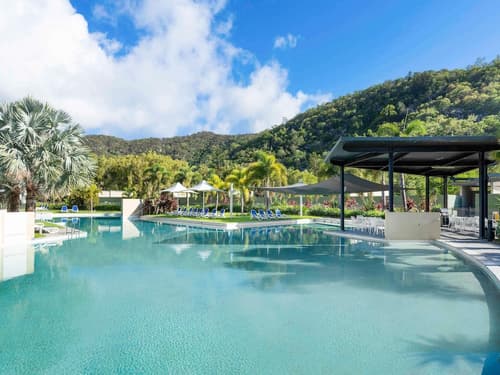 Peppers Blue on Blue, Pool