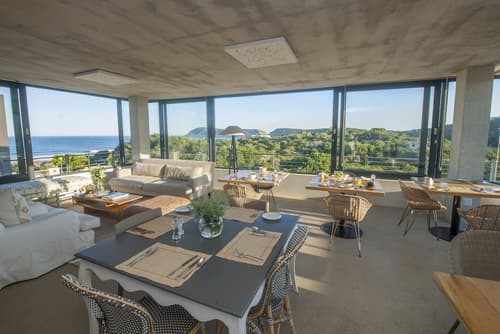 Christiana Lodge, Primary image