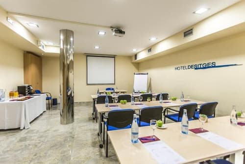 Hotel Desitges, Business center