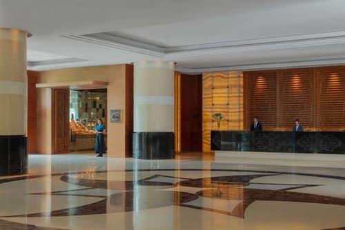 Radisson Blu Cebu, Lobby